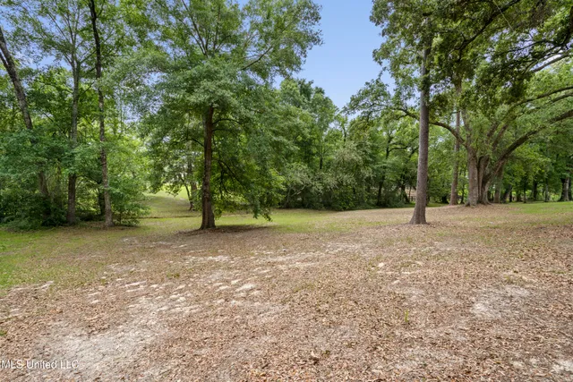 $925,000 | 7411 Woodland Drive, Pass Christian, MS 39571