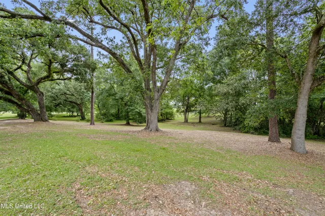 $925,000 | 7411 Woodland Drive, Pass Christian, MS 39571