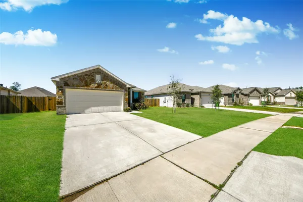 $2,150 | 20043 Poppy Hills Lane, Cleveland, TX 77327