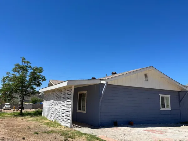 $1,700 | 10025 North 14th Street, Phoenix, AZ 85020