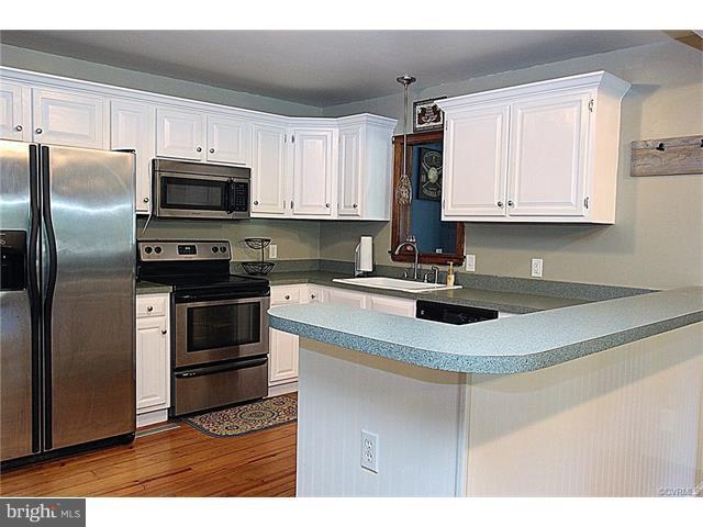 18248 Teman Road Beaverdam, VA 23015 - Photo 2 of 22 Kitchen