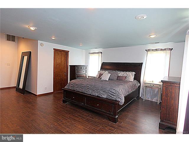 18248 Teman Road Beaverdam, VA 23015 - Photo 11 of 22 Bedroom (Master)