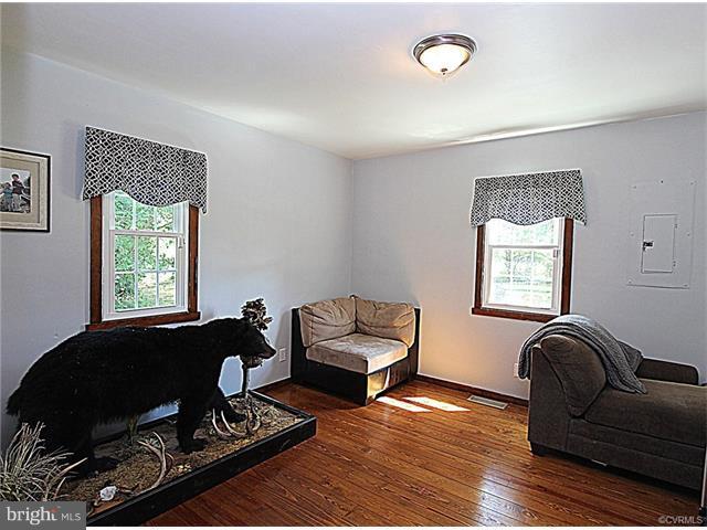 18248 Teman Road Beaverdam, VA 23015 - Photo 16 of 22 Bedroom