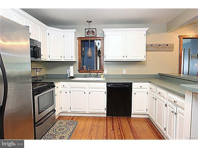 18248 Teman Road Beaverdam, VA 23015 - Photo 3 of 22 Kitchen