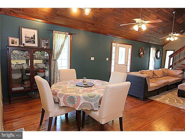 18248 Teman Road Beaverdam, VA 23015 - Photo 8 of 22 Dining Area