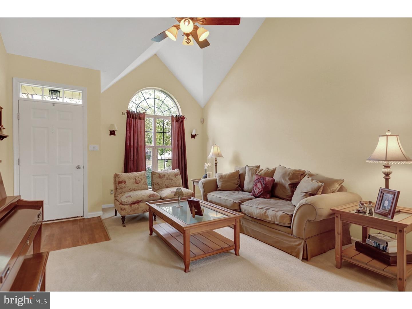 940 Hamilton Road Collegeville, PA 19426 - Photo 7 of 20 Living Room