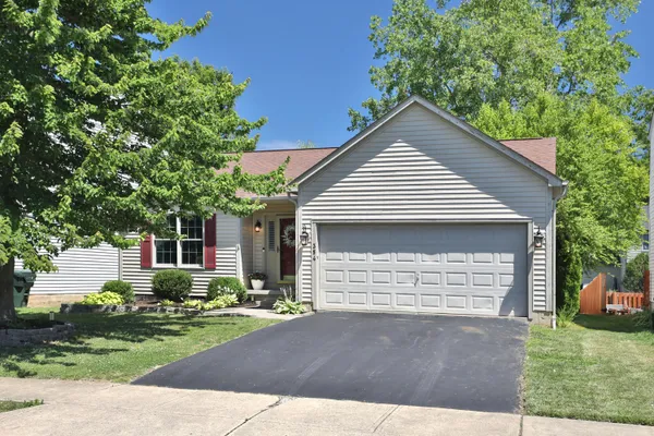 $395,000 | 354 Holly Grove Road, Lewis Center, OH 43035