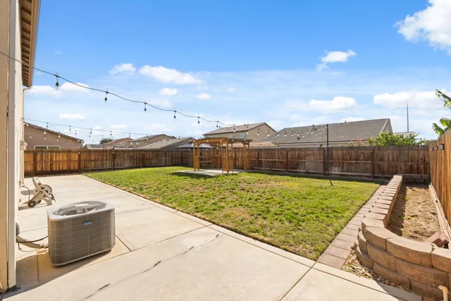 $499,990 | 802 Riesling Lane, Coalinga, CA 93210