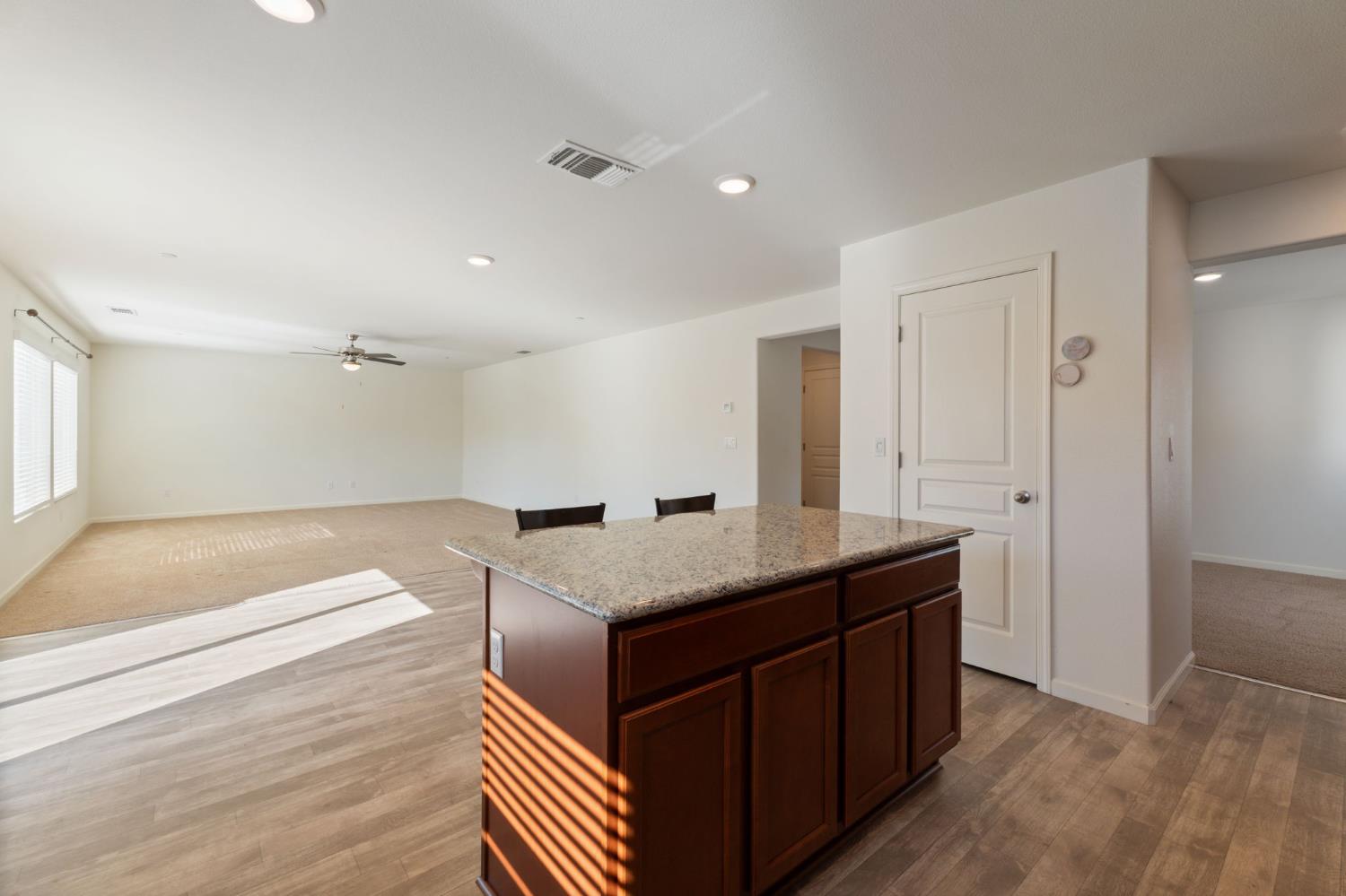 802 Riesling Lane Coalinga, CA 93210 - Photo 7 of 68