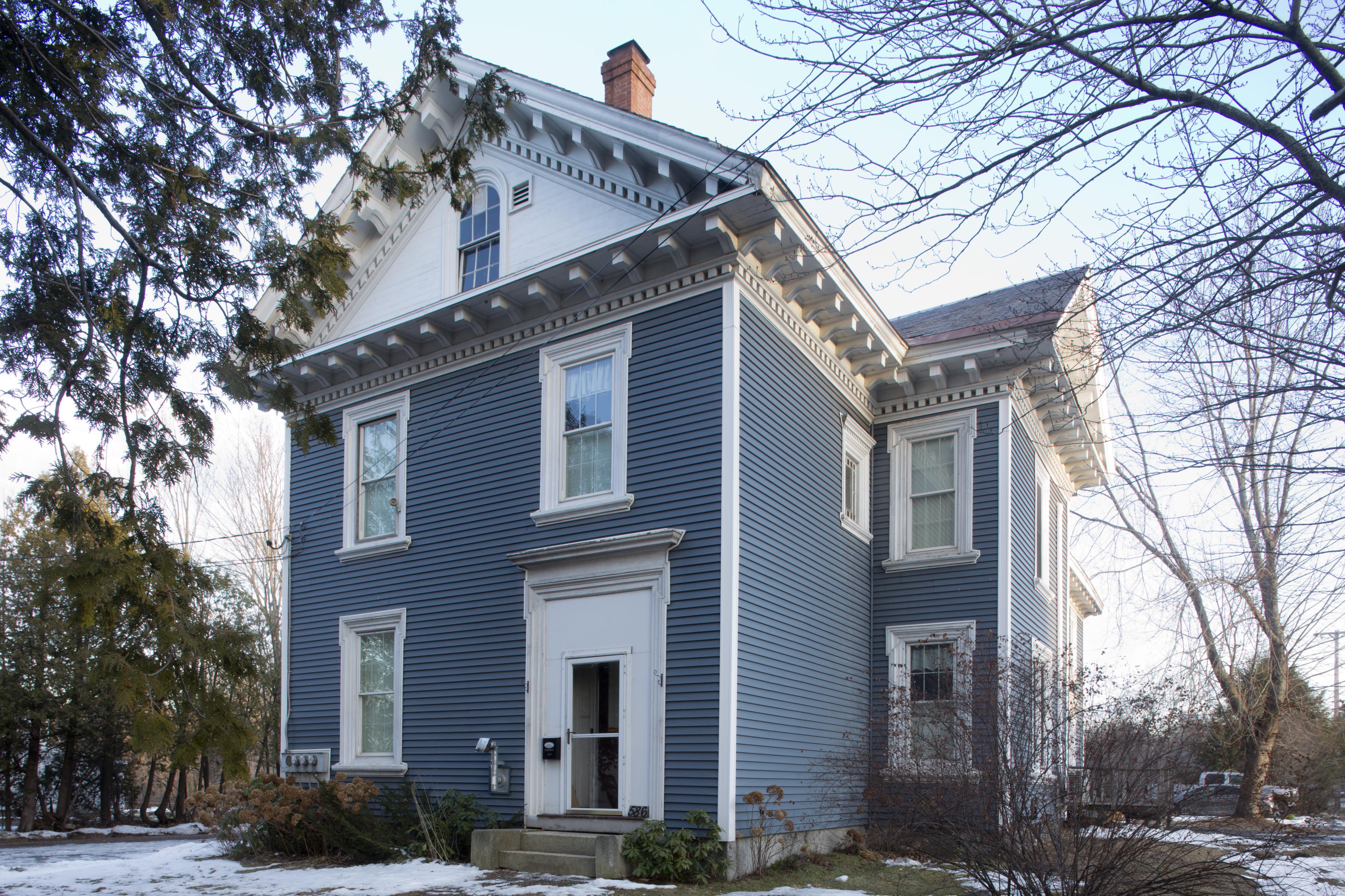 586 South Main Street Brewer, ME 04412 - Photo 1 of 38 McQuarrie524A6831