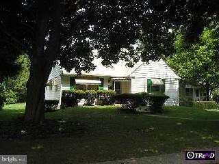 425 Pinecrest Road Springfield, PA 19064 - Photo 1 of 1