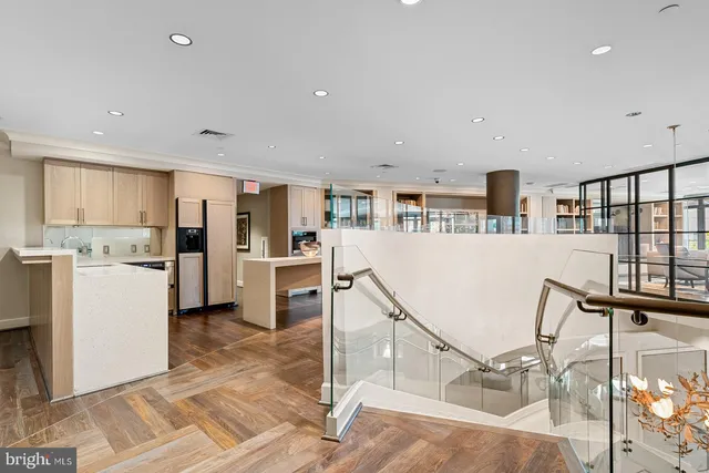 $5,000 | 7171 Woodmont Avenue, Unit 206, Bethesda, MD 20814