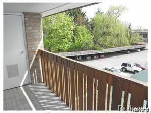 1315 South Maple Road, Unit 305 Ann Arbor, MI 48103 - Photo 3 of 14