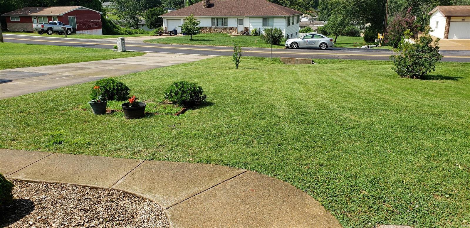 590 Magoffin Road St. Louis, MO 63129 - Photo 4 of 44 Gallery Image 4