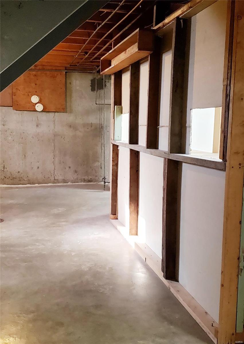 590 Magoffin Road St. Louis, MO 63129 - Photo 33 of 44 Gallery Image 33