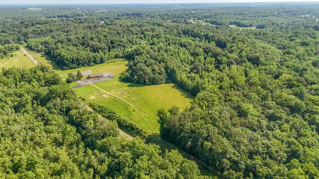 $619,900 | 495 Highway 22 Alternate, Jacks Creek, TN 38347