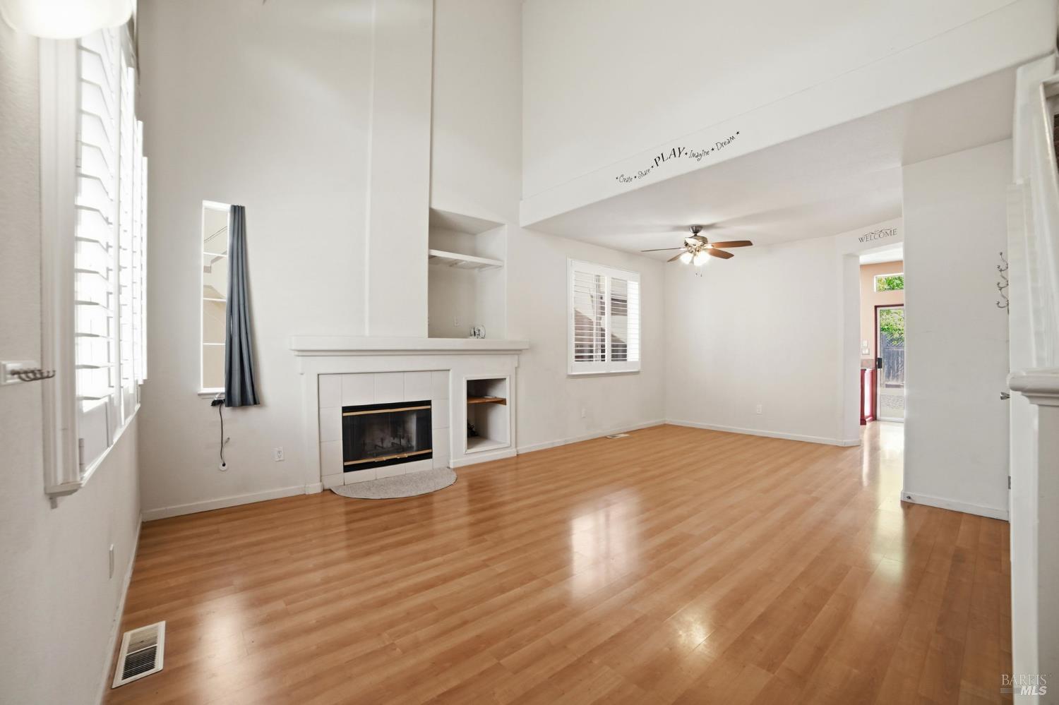 2427 Bramble Way Santa Rosa, CA 95403 - Photo 3 of 40