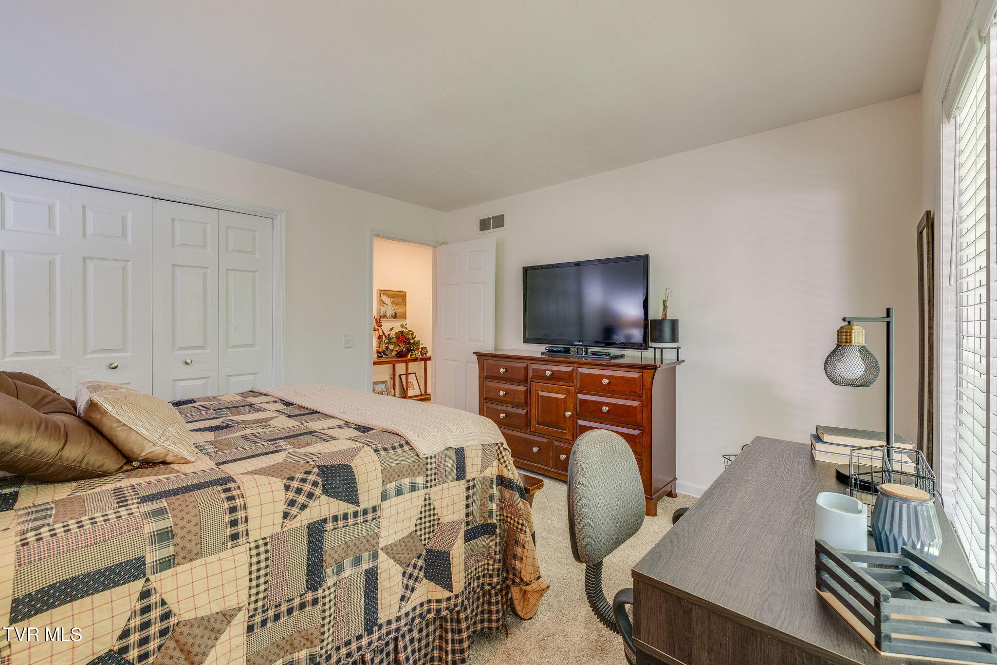 1236 Goshen Valley Road Church Hill, TN 37642 - Photo 37 of 47 036