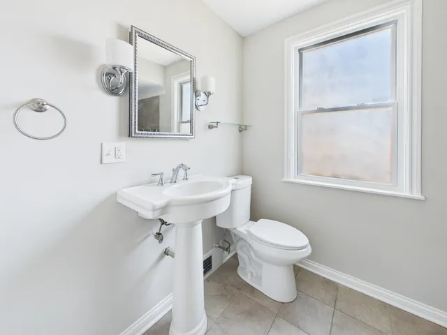 $289,900 | 5333 West Quincy Street, Chicago, IL 60644