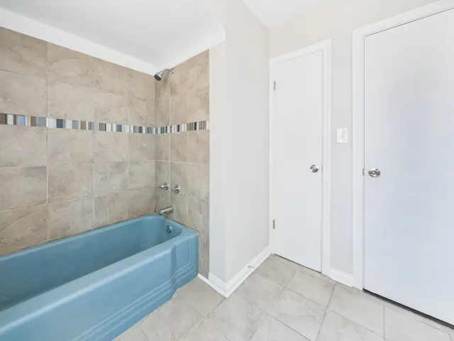 $289,900 | 5333 West Quincy Street, Chicago, IL 60644