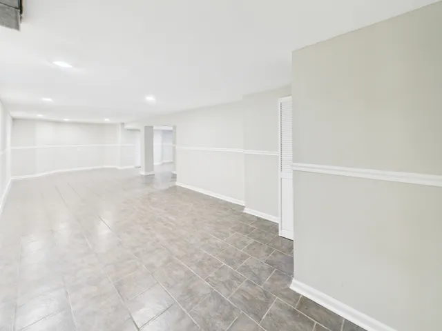 $289,900 | 5333 West Quincy Street, Chicago, IL 60644