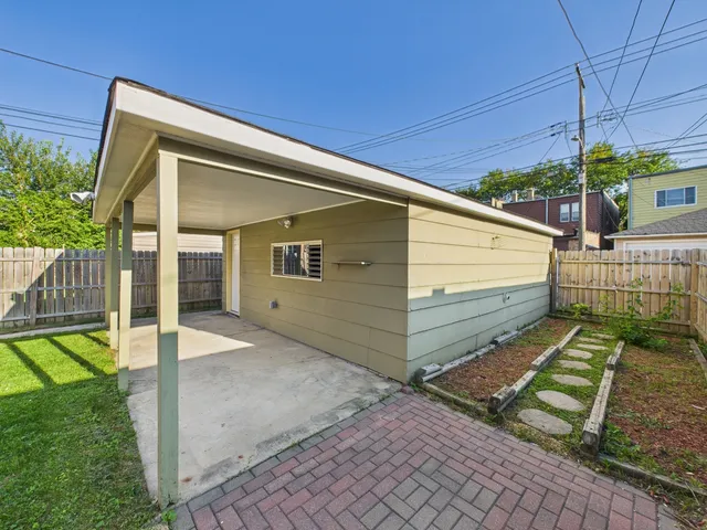 $289,900 | 5333 West Quincy Street, Chicago, IL 60644