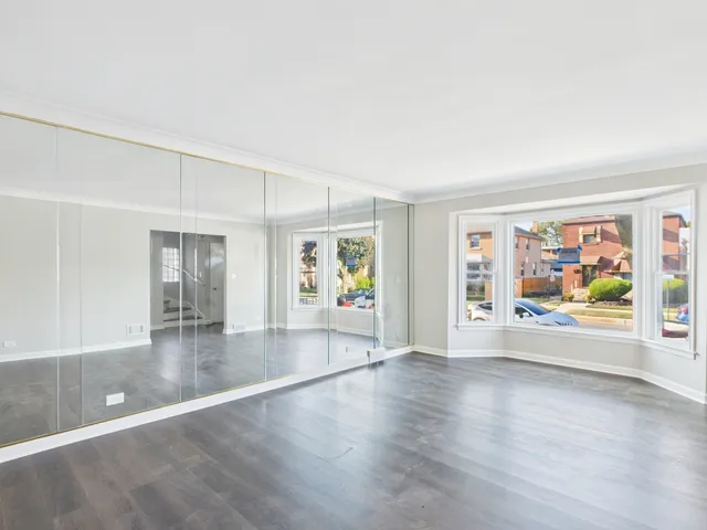 $289,900 | 5333 West Quincy Street, Chicago, IL 60644