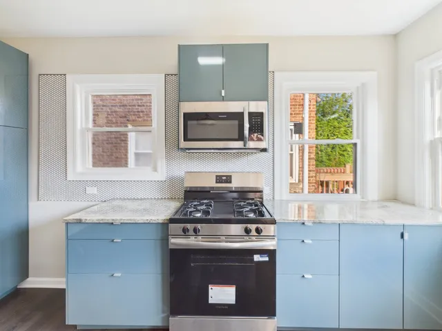 $289,900 | 5333 West Quincy Street, Chicago, IL 60644