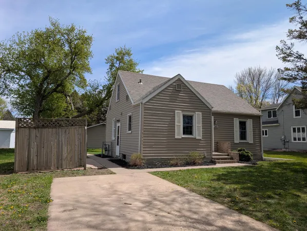 $115,000 | 160 10th Street, Tracy, MN 56175