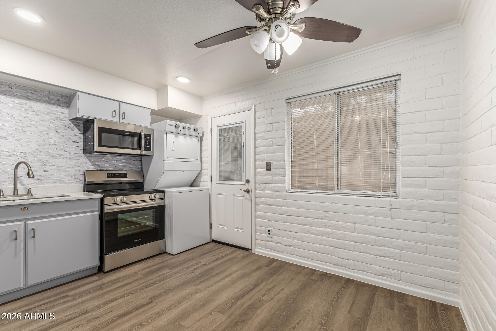 2725 South Rural Road, Unit 8 Tempe, AZ 85282 - Photo 6 of 22 09 Rural