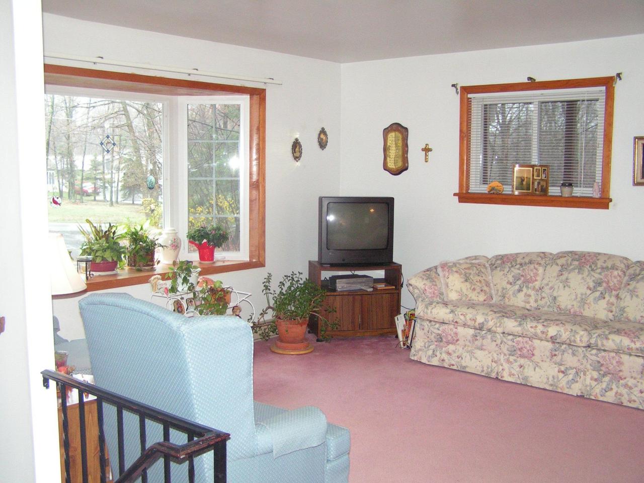 590 Fish Hill Road Tannersville, PA 18372 - Photo 6 of 12 livingroom