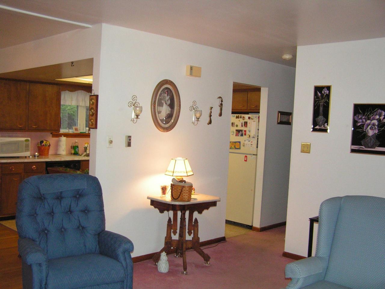 590 Fish Hill Road Tannersville, PA 18372 - Photo 8 of 12 top of entry stairs