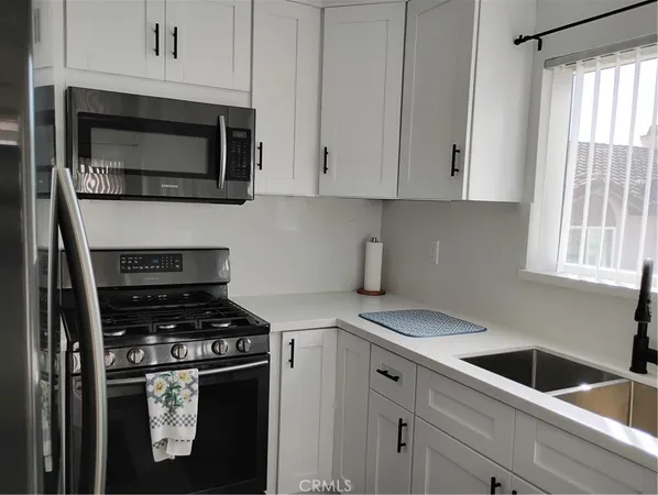 $2,800 | 428 Golden Springs Drive, Unit E, Diamond Bar, CA 91765