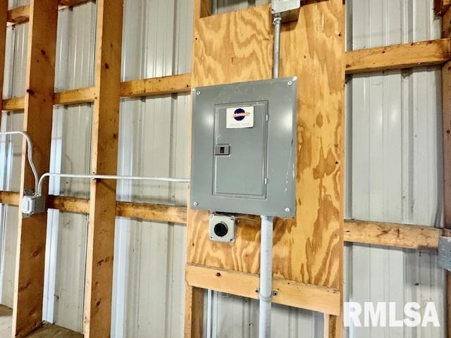 2058 250th Street Bennett, IA 52721 - Photo 16 of 52 Gallery Image 16