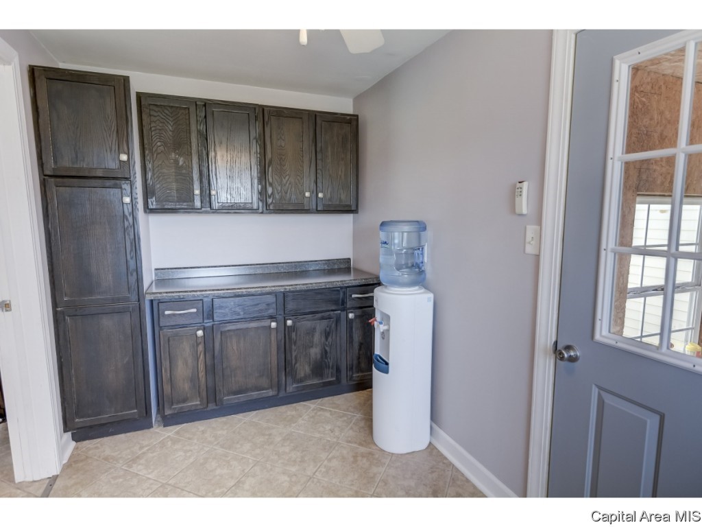 2434 East 1600 North Road Moweaqua, IL 62550 - Photo 11 of 28