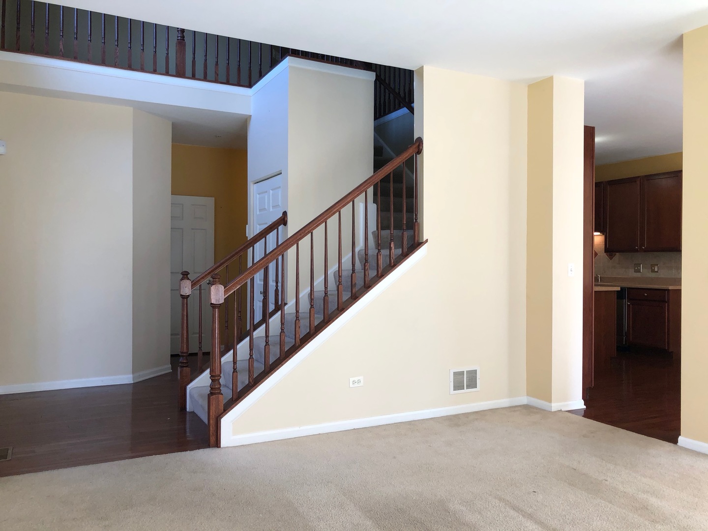 2010 Ivy Ridge Drive Hoffman Estates, IL 60192 - Photo 13 of 39