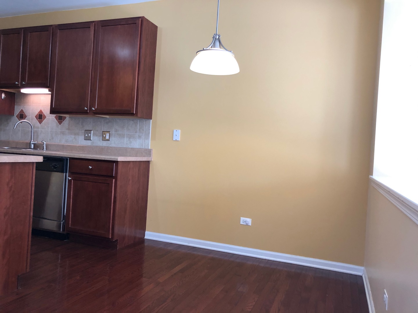 2010 Ivy Ridge Drive Hoffman Estates, IL 60192 - Photo 7 of 39