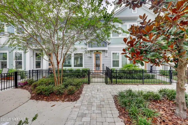 $2,400 | 7435 Calusa Court, Jacksonville, FL 32256