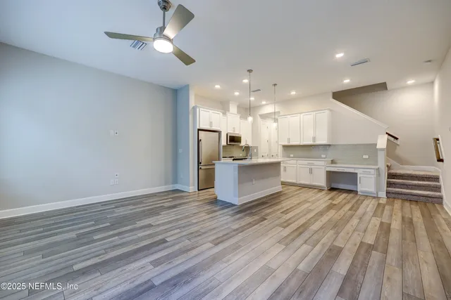 $2,400 | 7435 Calusa Court, Jacksonville, FL 32256