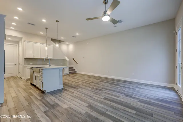 $2,400 | 7435 Calusa Court, Jacksonville, FL 32256