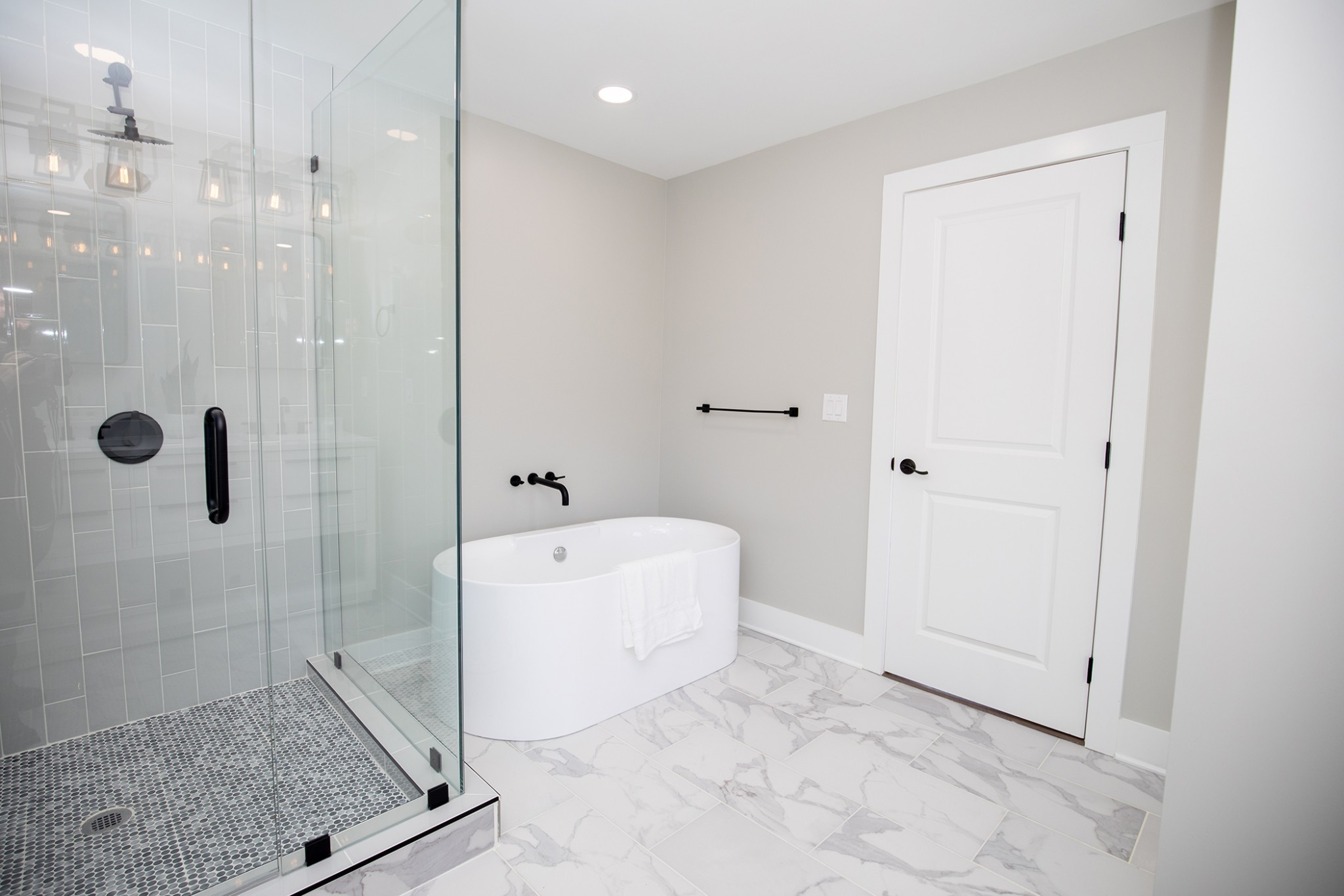 113 Old Parkers Chapel Road Portland, TN 37148 - Photo 12 of 27 a bathroom with a tub shower and window