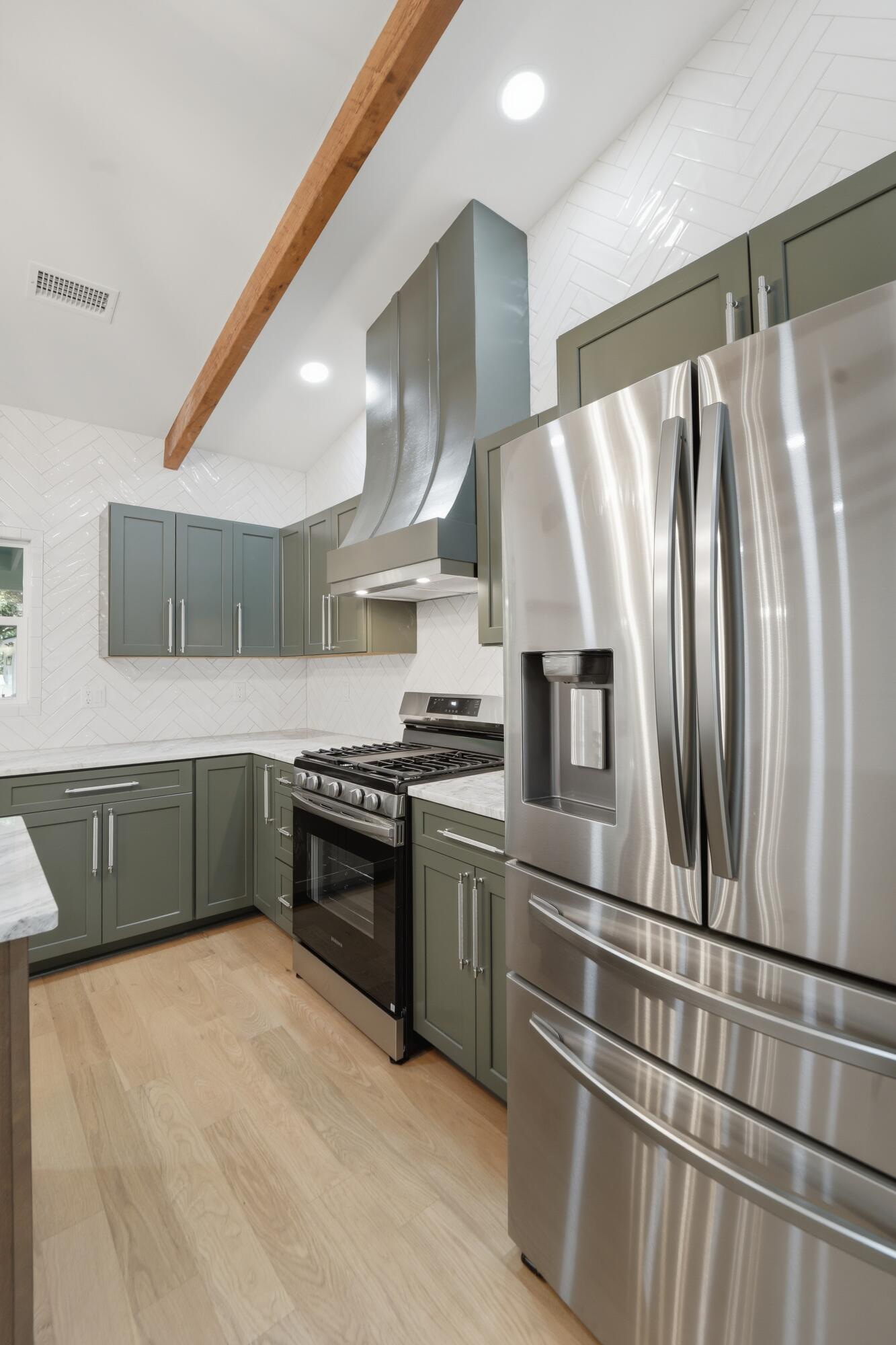 6384 Highway 162 Hollywood, SC 29449 - Photo 23 of 66 kitchen
