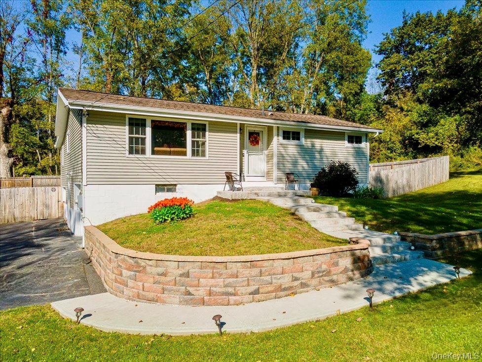 63 Martin Road Pleasant Valley, NY 12569 - Photo 3 of 30