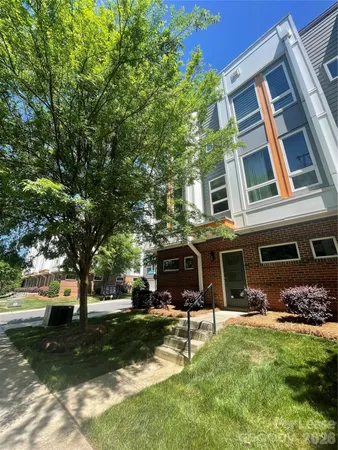 $3,150 | 421 Southend Crossing Lane, Charlotte, NC 28203