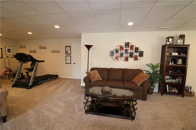 $409,000 | 4703 Wilshire Drive North, St. Joseph, MO 64506