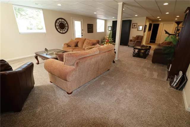 $409,000 | 4703 Wilshire Drive North, St. Joseph, MO 64506