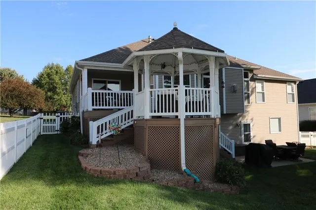 $409,000 | 4703 Wilshire Drive North, St. Joseph, MO 64506