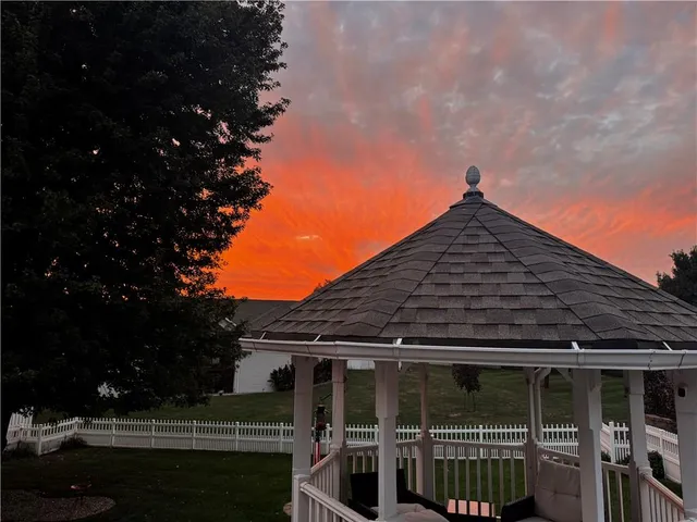 $409,000 | 4703 Wilshire Drive North, St. Joseph, MO 64506