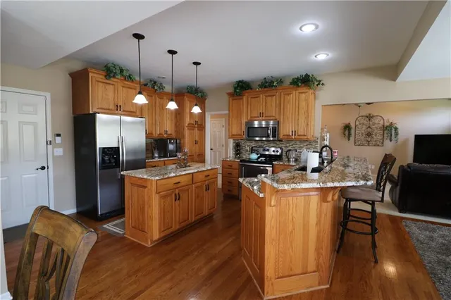 $409,000 | 4703 Wilshire Drive North, St. Joseph, MO 64506