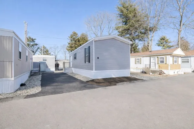 $134,900 | 1346 Newport Avenue, Unit A06, Attleboro, MA 02703